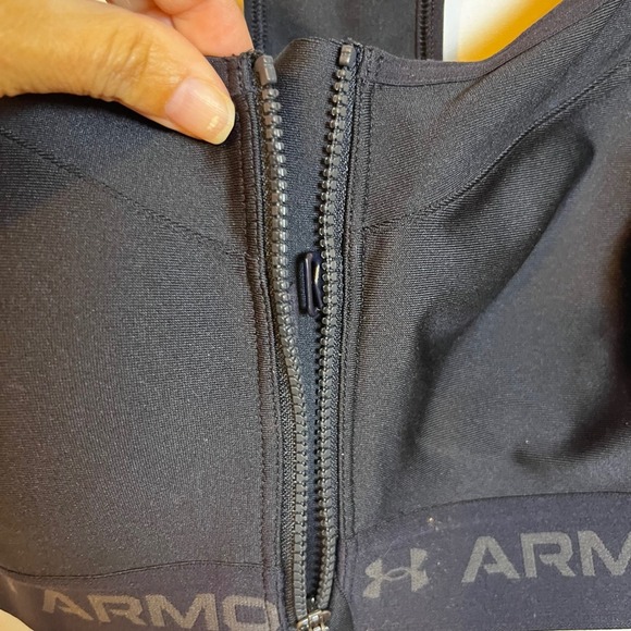 SOLD Sports Bra Black Front Zip Racerback Medium Support Workout 34B - Picture 7 of 7